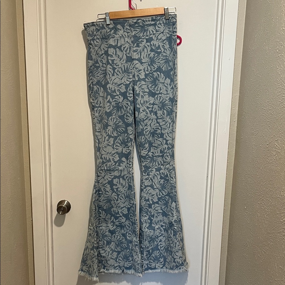 Show Me Your MuMu Pull On Flare Jeans, Size XL